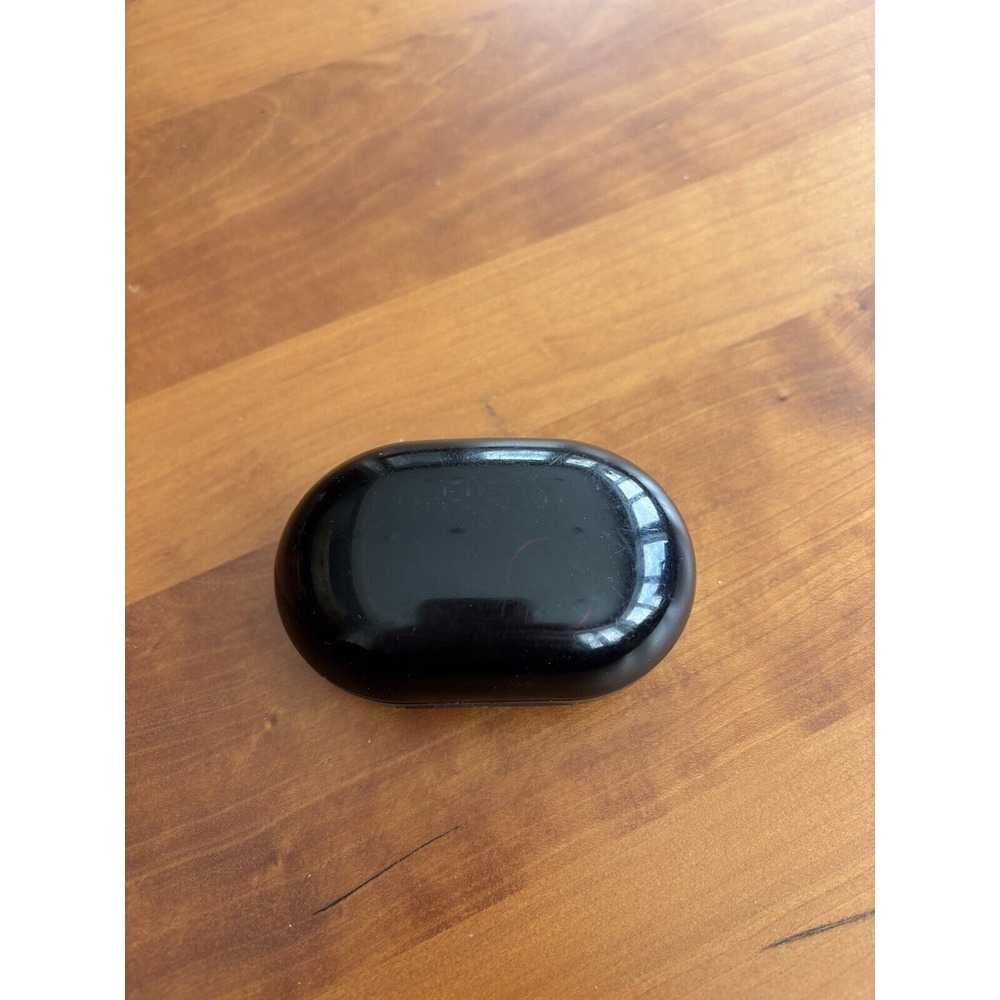 RoHS Charging Case With One Earbud